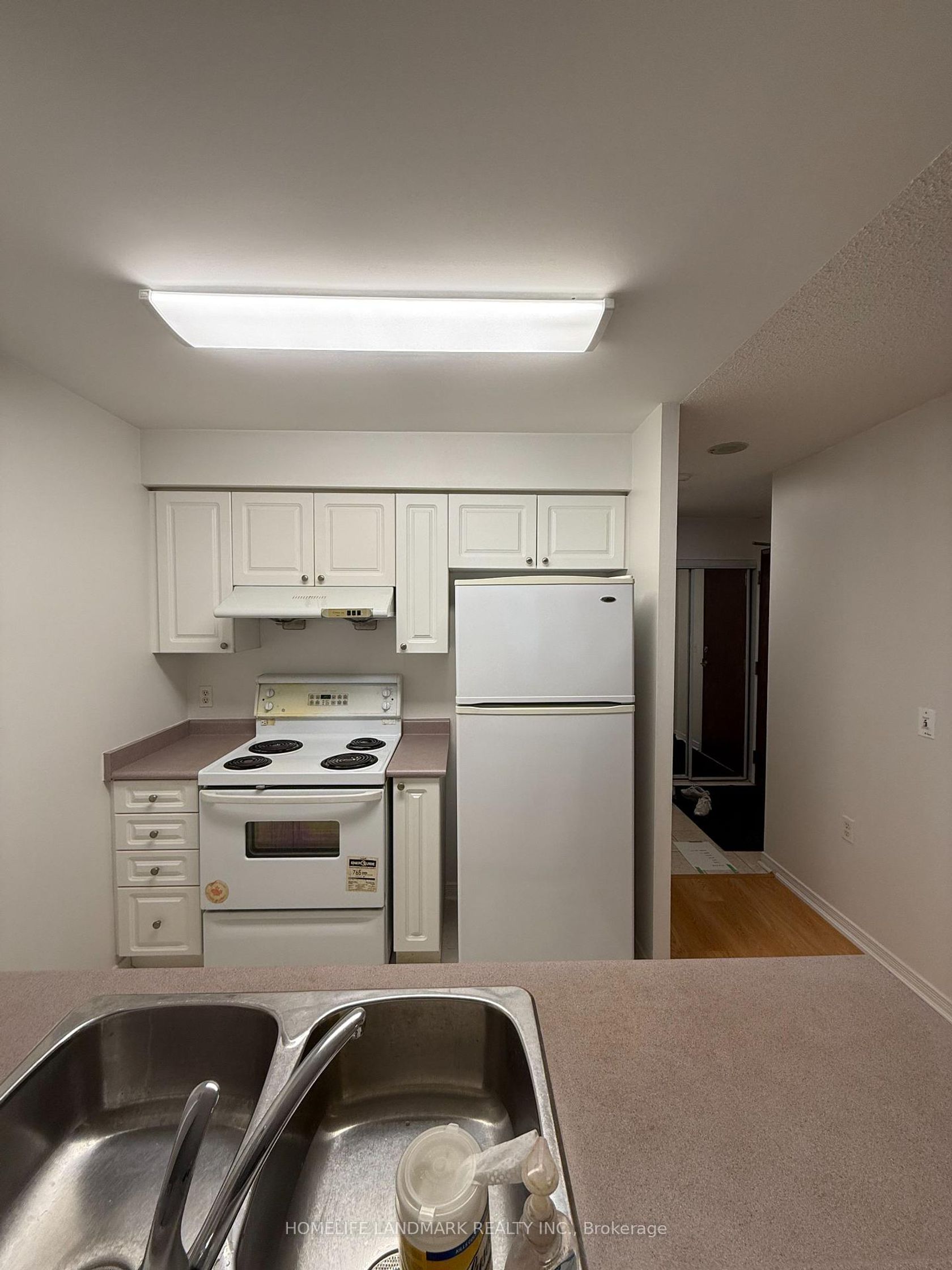 Photo 5 at 215 - 28 Olive Avenue, Willowdale East, Toronto Photo 5 at 215 - 28 Olive Avenue, Willowdale East, Toronto