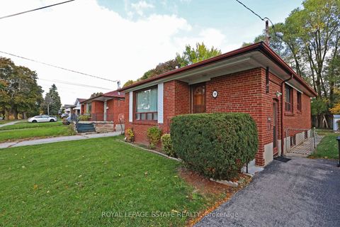 Photo 2 at 9 Peking Road, Woburn, Toronto