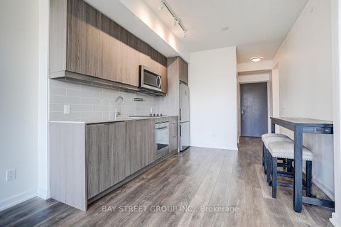 Photo 10 at 1606 - 32 Forest Manor Road, Henry Farm, Toronto