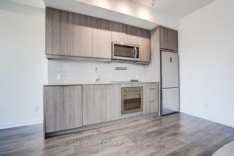 Photo 11 at 1606 - 32 Forest Manor Road, Henry Farm, Toronto