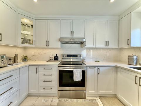 Photo 14 at 65 Rosedale Heights Drive, Uplands, Vaughan