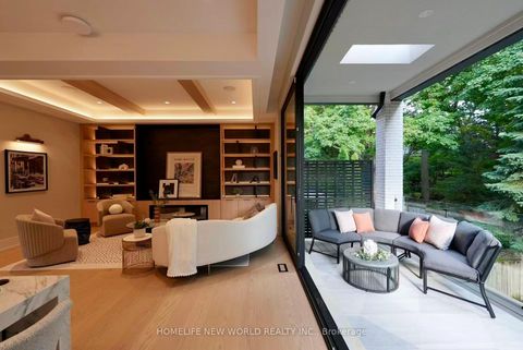 Photo 5 at 30 Orchard Crescent, Queensway, Toronto