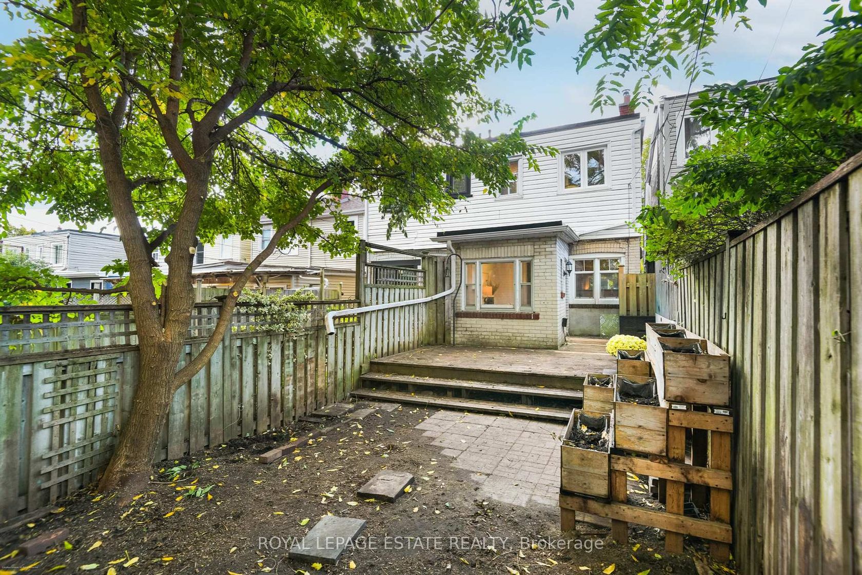 Photo 22 at 83 Bastedo Avenue, Woodbine Corridor, Toronto Photo 22 at 83 Bastedo Avenue, Woodbine Corridor, Toronto