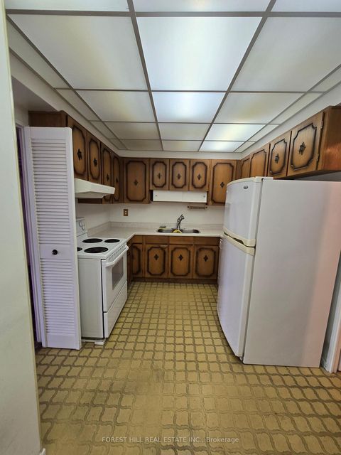 Photo 1 at 1109 - 130 Neptune Drive, Lawrence, Toronto