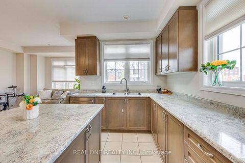 Photo 17 at 75 - 2435 Greenwich Drive, WM Westmount, Oakville
