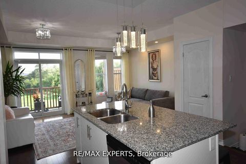 Photo 4 at 11 City Park Circle, West Woodbridge, Vaughan