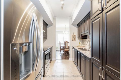 Photo 8 at 402 - 42 Ferndale Drive S, Ardagh, Barrie