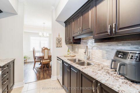 Photo 9 at 402 - 42 Ferndale Drive S, Ardagh, Barrie Photo 9 at 402 - 42 Ferndale Drive S, Ardagh, Barrie