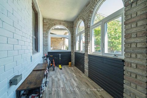 Photo 2 at 204 Earlscourt Avenue W, Davenport, Toronto