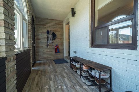 Photo 3 at 204 Earlscourt Avenue W, Davenport, Toronto