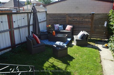 Photo 39 at 204 Earlscourt Avenue W, Davenport, Toronto