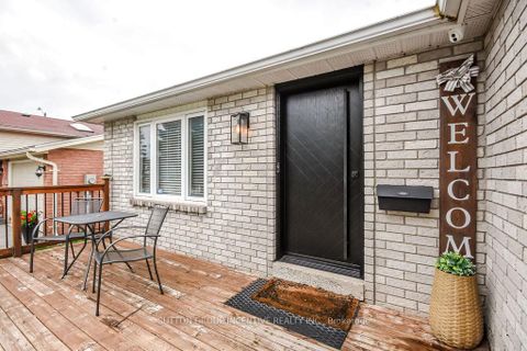 Photo 1 at 29 Wells Crescent, Sunnidale, Barrie