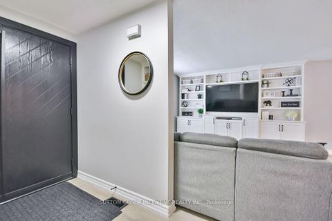 Photo 3 at 29 Wells Crescent, Sunnidale, Barrie