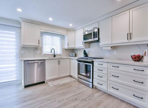 Photo 10 at 29 Wells Crescent, Sunnidale, Barrie