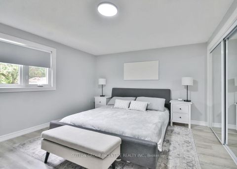 Photo 12 at 29 Wells Crescent, Sunnidale, Barrie