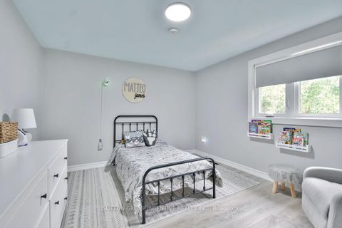 Photo 14 at 29 Wells Crescent, Sunnidale, Barrie