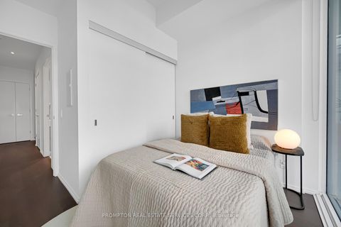 Photo 23 at 1732 - 8 Hillsdale Avenue E, Mount Pleasant West, Toronto