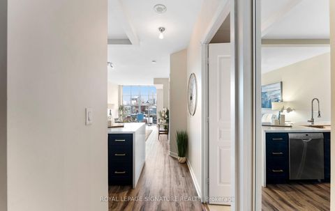 Photo 2 at 1112 - 438 Richmond Street W, Waterfront Communities C1, Toronto