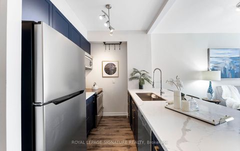 Photo 13 at 1112 - 438 Richmond Street W, Waterfront Communities C1, Toronto