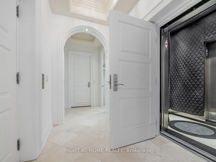 Photo 2 at LPH19 - 2095 Lake Shore Boulevard W, Mimico, Toronto