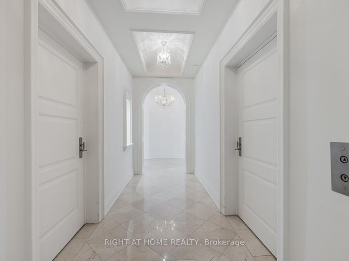 Photo 3 at LPH19 - 2095 Lake Shore Boulevard W, Mimico, Toronto