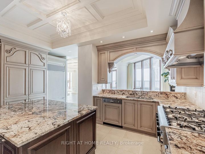 Photo 14 at LPH19 - 2095 Lake Shore Boulevard W, Mimico, Toronto