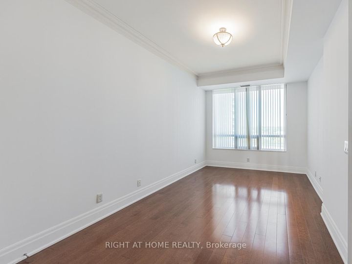 Photo 27 at LPH19 - 2095 Lake Shore Boulevard W, Mimico, Toronto