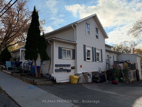 Photo 0 at 650 Srigley Street, College Manor, Newmarket