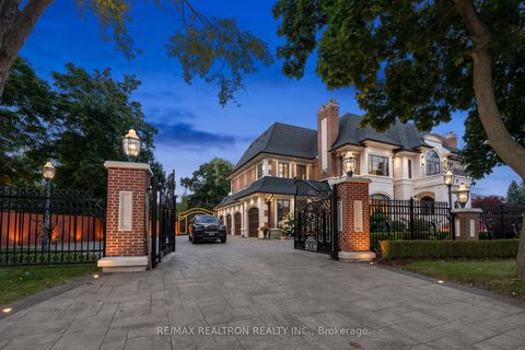 Photo 2 at 20 Bryson Drive, South Richvale, Richmond Hill