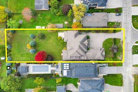 Photo 3 at 33 Maple Grove Avenue, Oak Ridges, Richmond Hill