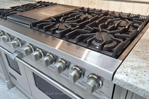 Photo 16 at 33 Maple Grove Avenue, Oak Ridges, Richmond Hill