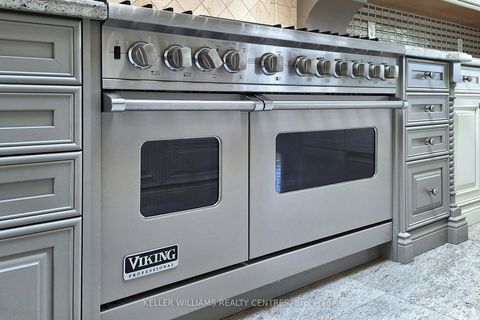 Photo 17 at 33 Maple Grove Avenue, Oak Ridges, Richmond Hill