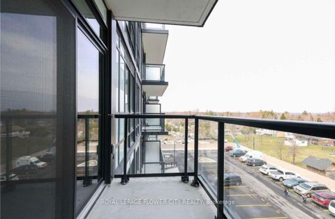 Photo 3 at 524 - 681 Yonge Street S, Painswick South, Barrie Photo 3 at 524 - 681 Yonge Street S, Painswick South, Barrie