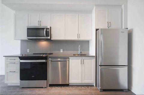 Photo 13 at 524 - 681 Yonge Street S, Painswick South, Barrie Photo 13 at 524 - 681 Yonge Street S, Painswick South, Barrie