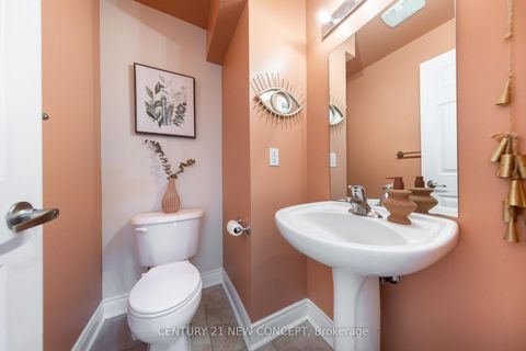 Photo 19 at 52 - 8 Brighton Place, Yorkhill, Vaughan