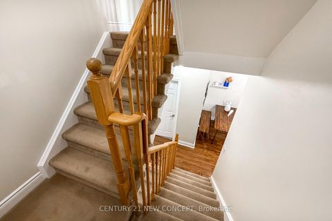 Photo 21 at 52 - 8 Brighton Place, Yorkhill, Vaughan