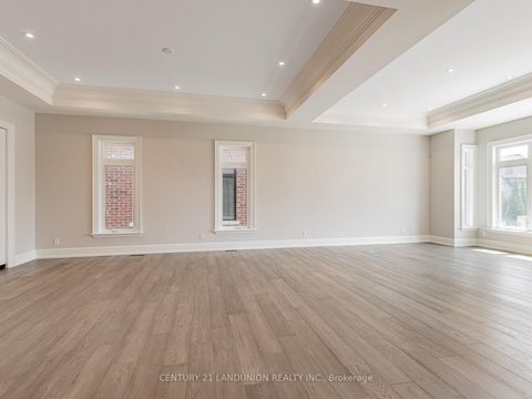 Photo 2 at 36A Elm Grove Avenue, Oak Ridges, Richmond Hill