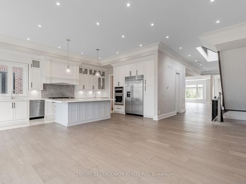 Photo 12 at 36A Elm Grove Avenue, Oak Ridges, Richmond Hill