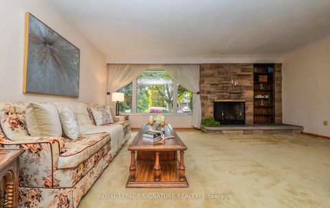 Photo 6 at 69 Kilkenny Drive, L'Amoreaux, Toronto