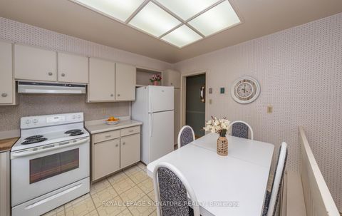 Photo 12 at 69 Kilkenny Drive, L'Amoreaux, Toronto