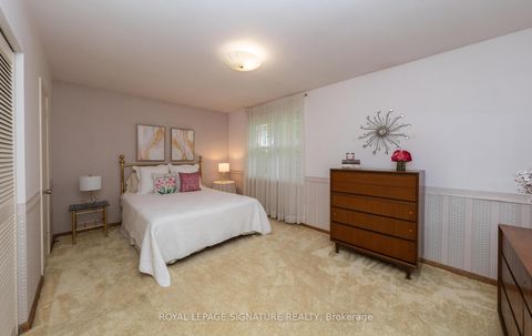 Photo 13 at 69 Kilkenny Drive, L'Amoreaux, Toronto