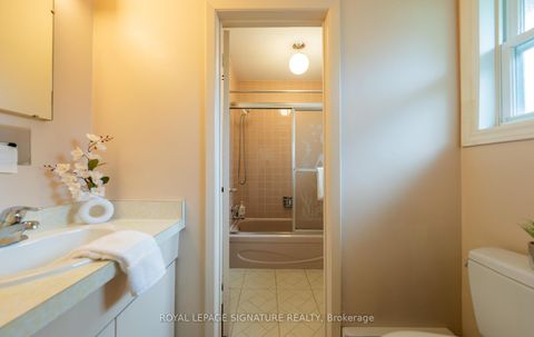 Photo 15 at 69 Kilkenny Drive, L'Amoreaux, Toronto