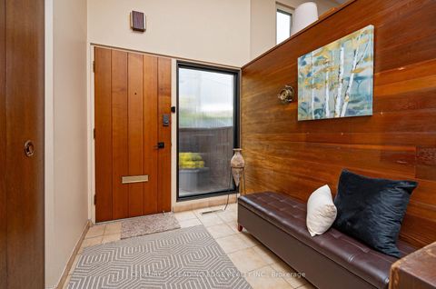 Photo 4 at 4 Rosswood Crescent, Bendale, Toronto
