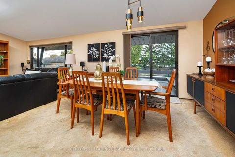 Photo 10 at 4 Rosswood Crescent, Bendale, Toronto