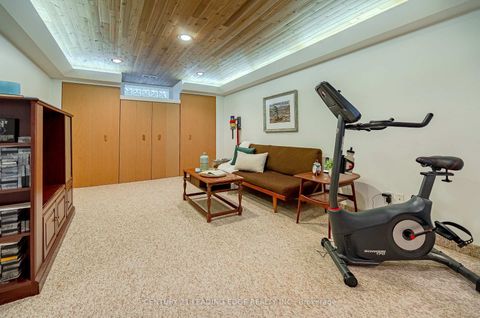 Photo 25 at 4 Rosswood Crescent, Bendale, Toronto