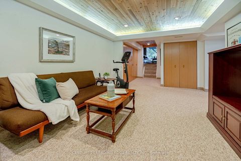 Photo 26 at 4 Rosswood Crescent, Bendale, Toronto