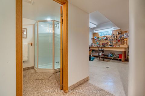 Photo 27 at 4 Rosswood Crescent, Bendale, Toronto