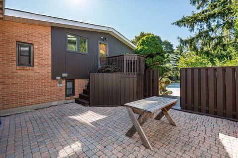 Photo 31 at 4 Rosswood Crescent, Bendale, Toronto