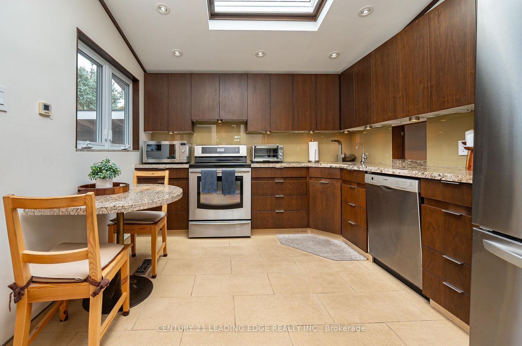 Photo 11 at 4 Rosswood Crescent, Bendale, Toronto Photo 11 at 4 Rosswood Crescent, Bendale, Toronto
