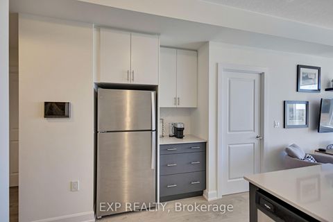 Photo 9 at 721 - 3200 William Coltson Avenue, JM Joshua Meadows, Oakville